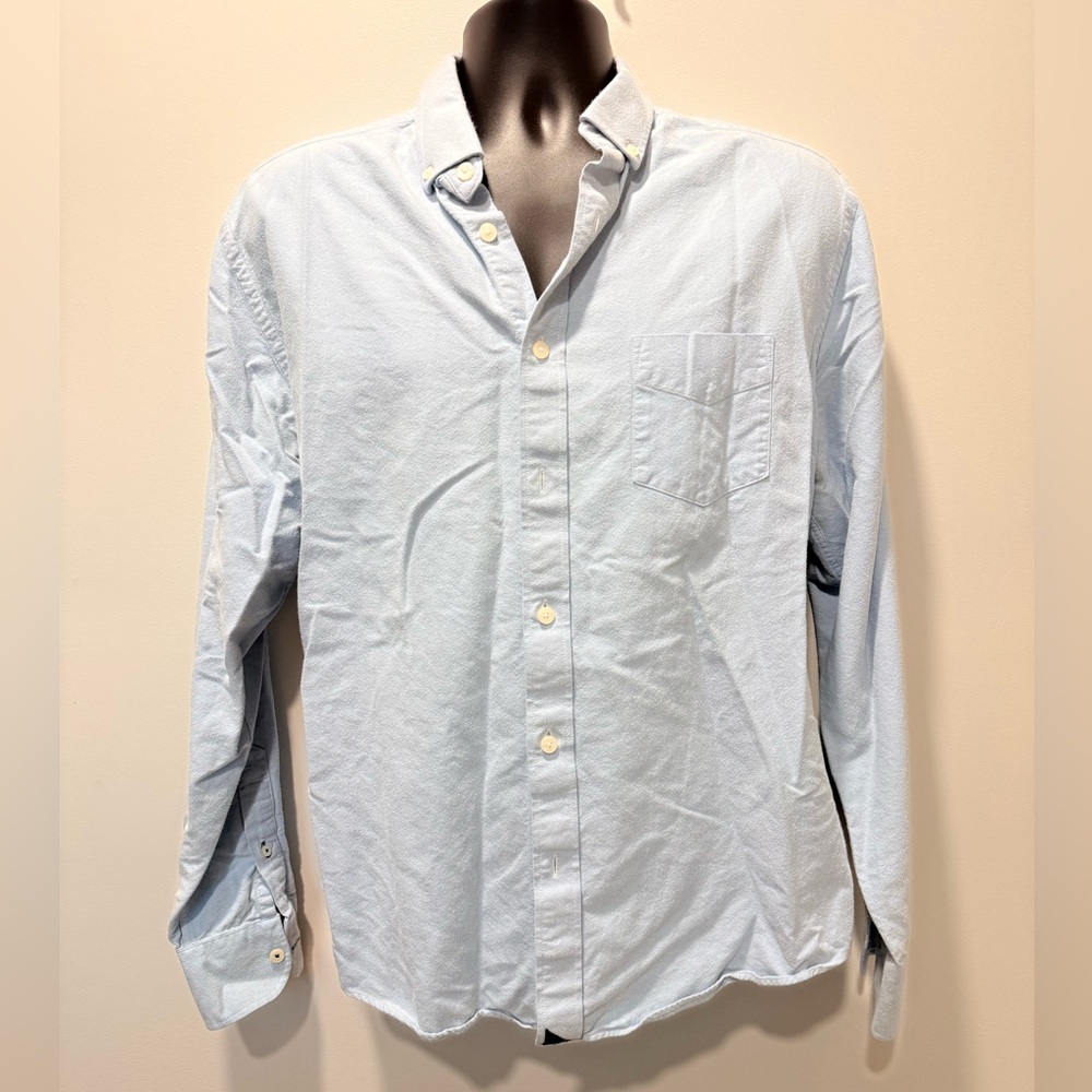 UNTUCKit Men's Casual Light Blue Button Down Shirt